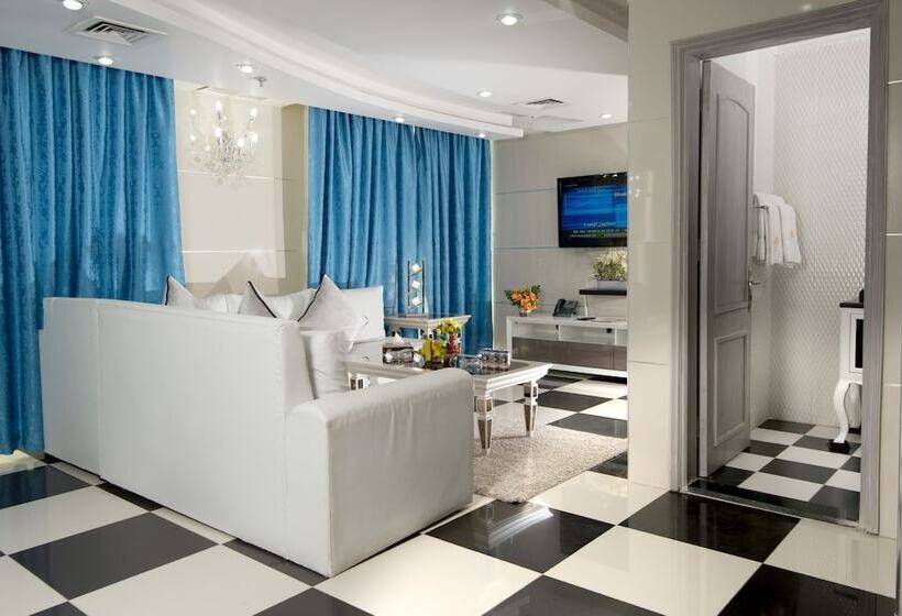 ویلای یک اتاق خوابه با استخر شنا, Bravo Royal Hotel Suites