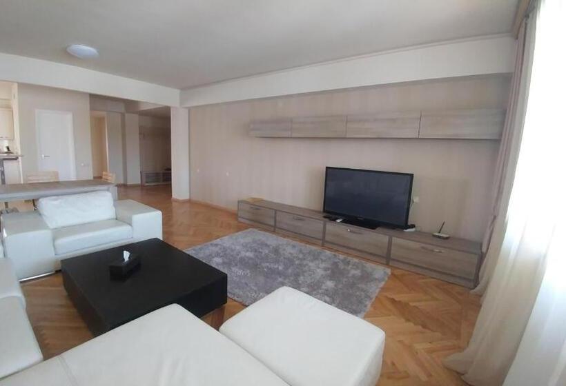 آپارتمان 1 خوابه با بالکن, Cross Resort