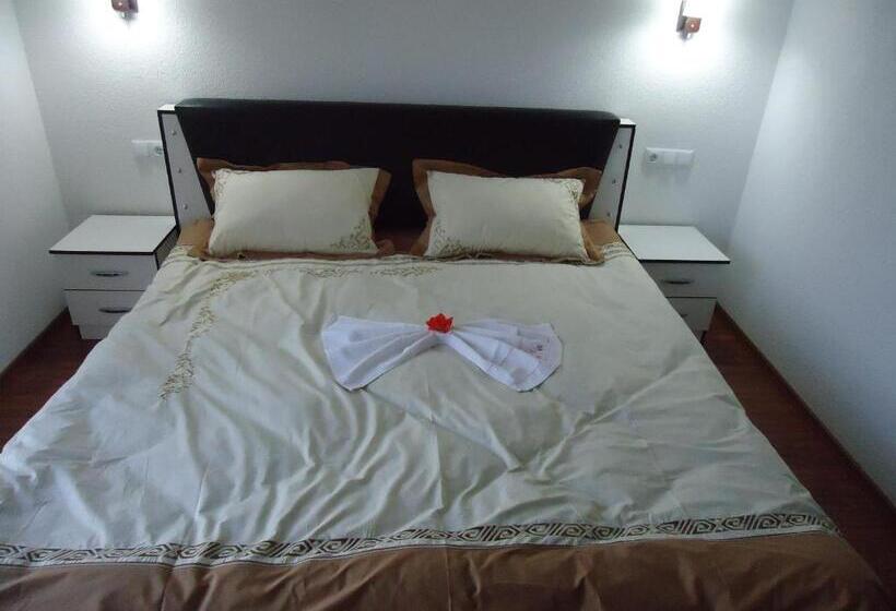 اتاق استاندارد یک تخته با بالکن, Albatros