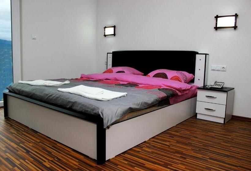 اتاق لوکس با بالکن, Albatros