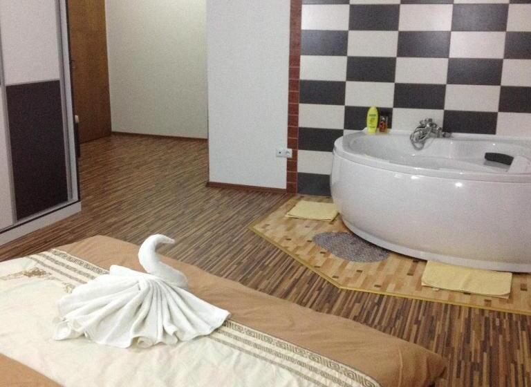 اتاق لوکس با بالکن, Albatros