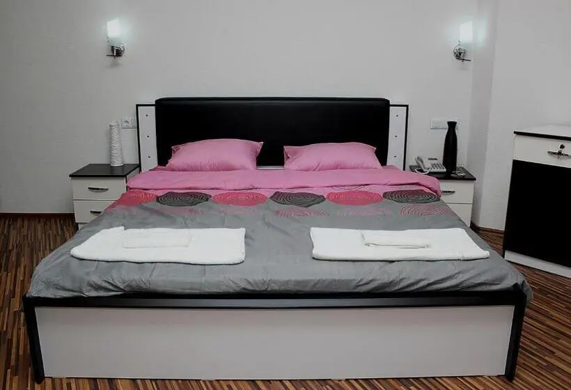 Standard Yhden Hengen Huone, Albatros