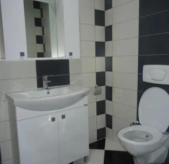 Standard Yhden Hengen Huone, Albatros