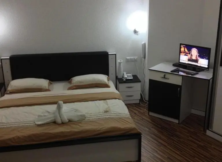 Standard Kolmen Hengen Huone, Albatros