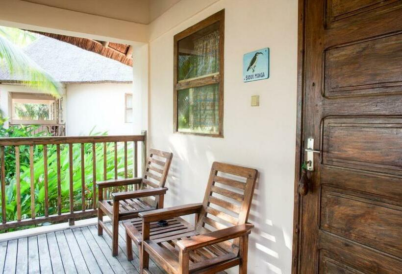 بانگلوی استاندارد با چشمانداز دریا, Auberge De Grand Popo