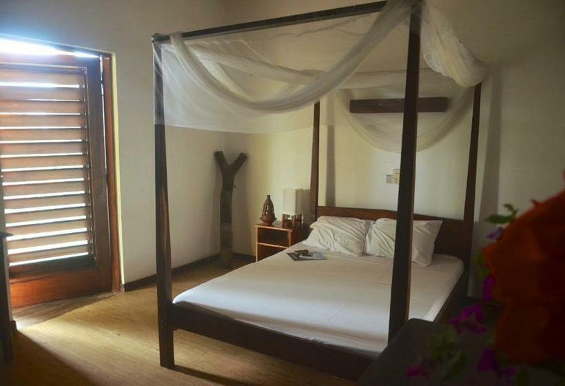 اتاق استاندارد با بالکن و چشمانداز دریا, Auberge De Grand Popo