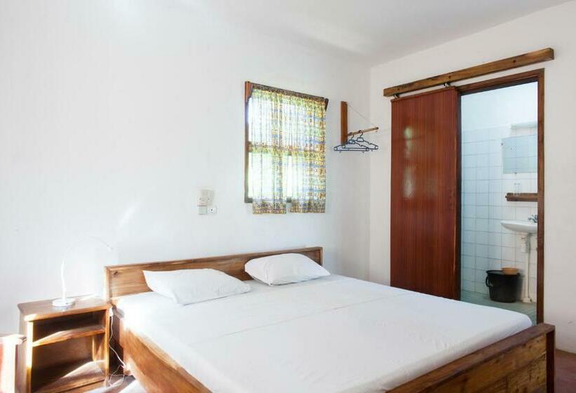 اتاق استاندارد با چشمانداز باغ, Auberge De Grand Popo