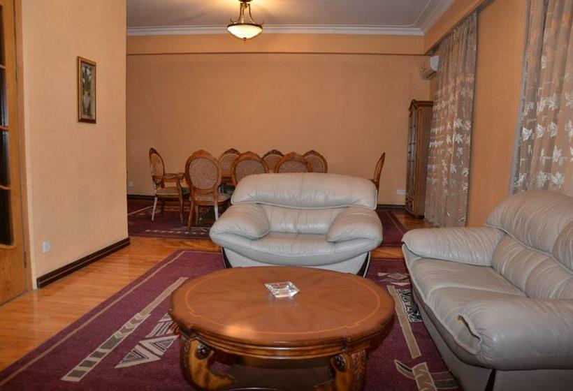 سوئیت با بالکن, Ganja