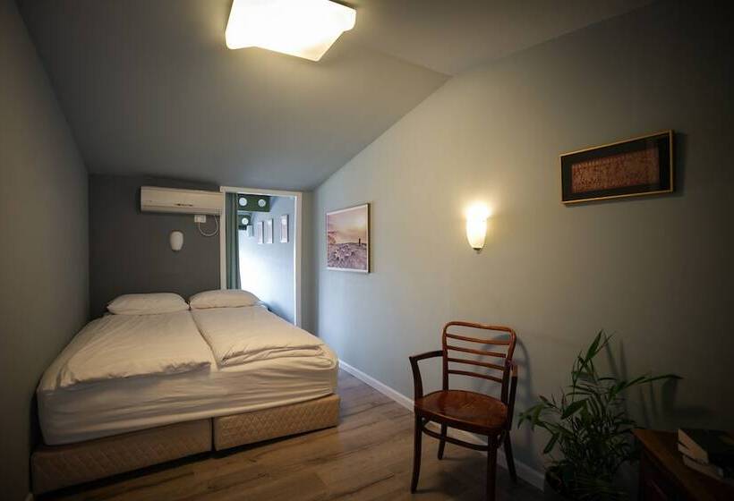 Perhehuone, Ibex Unique Desert Inn