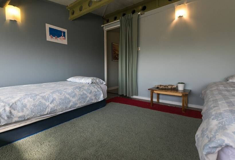 Perhehuone, Ibex Unique Desert Inn