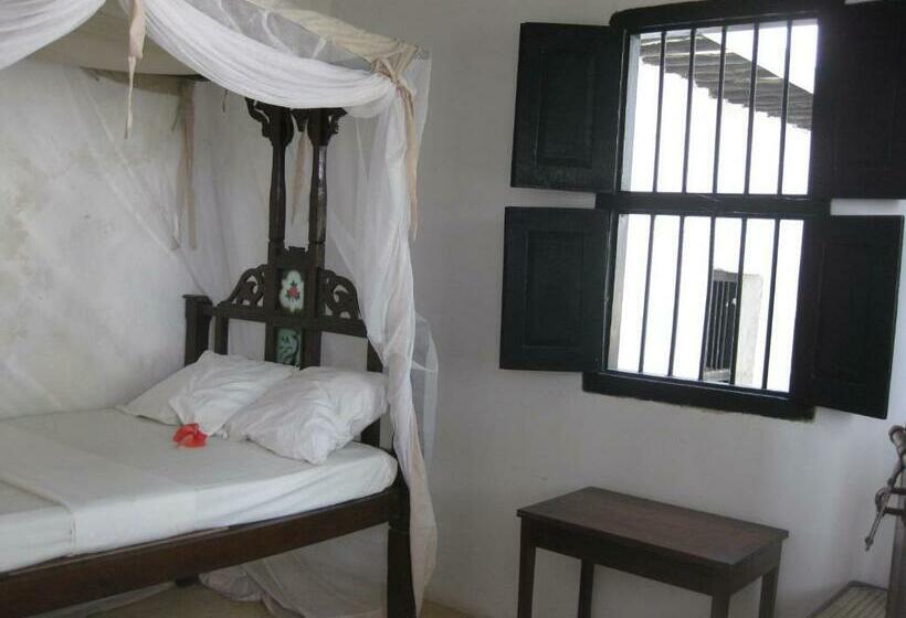 اتاق استاندارد یک تخته با سرویس بهداشتی مشترک, Jannat House