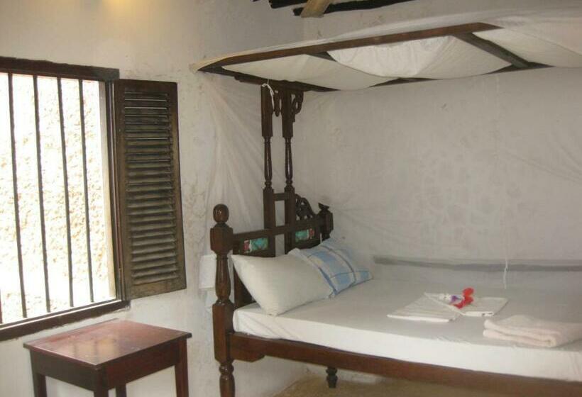 اتاق استاندارد یک تخته با سرویس بهداشتی مشترک, Jannat House