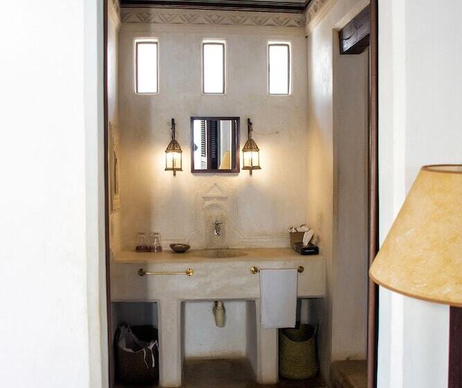 اتاق استاندارد, Jannat House