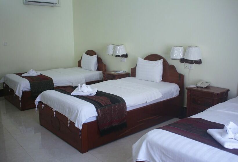 חדר סטנדרט לשלושה, Monorom 2 Vip