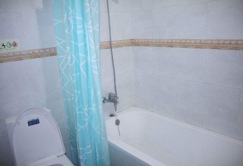 חדר סטנדרט לשלושה, Monorom 2 Vip