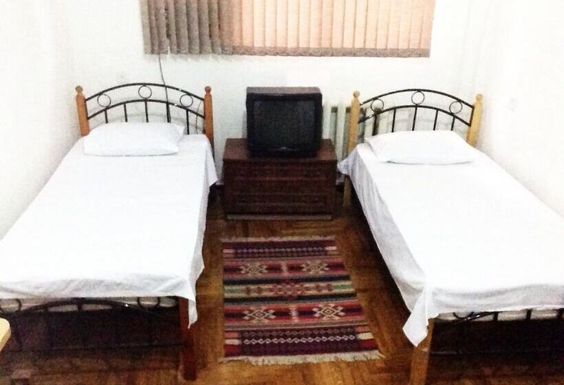 اتاق استاندارد, Naftalan Guest House
