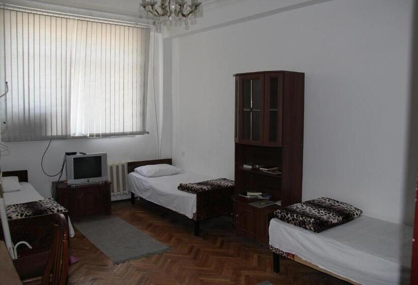 Standard Triple Room, Naftalan Guest House
