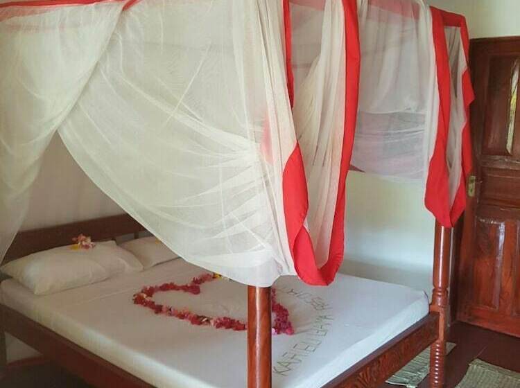 اتاق استاندارد یک نفره, Kenga Giama Resort