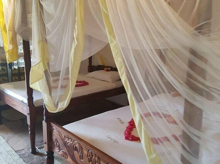 اتاق خانوادگی, Kenga Giama Resort