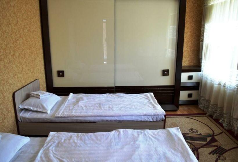 اتاق استاندارد, Tunduk Hostel