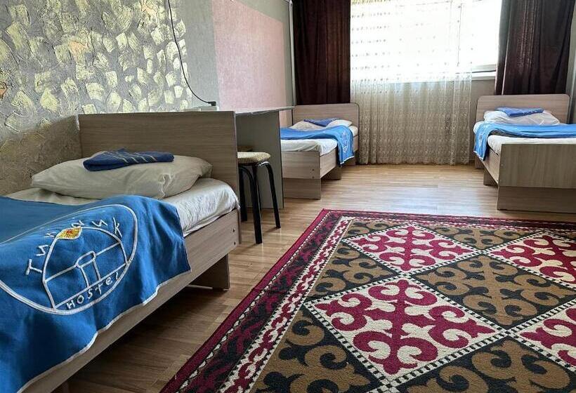 اتاق استاندارد سه نفره, Tunduk Hostel