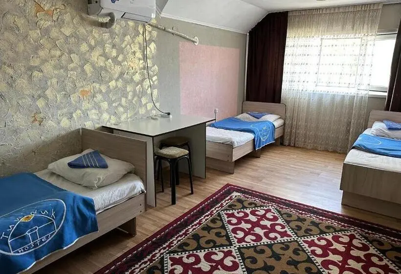 اتاق استاندارد سه نفره, Tunduk Hostel