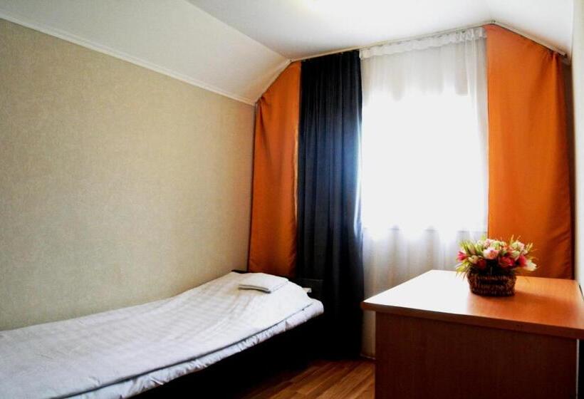 اتاق استاندارد یک نفره, Tunduk Hostel