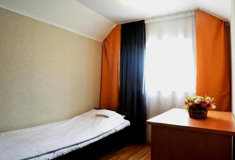 اتاق استاندارد یک نفره, Tunduk Hostel
