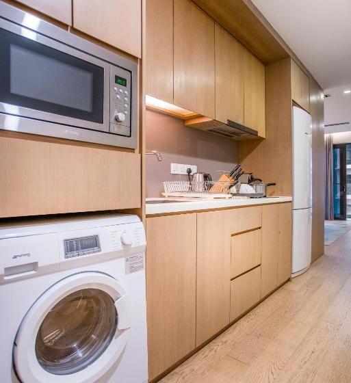 استودیو استاندارد با بالکن, 188 Suites Klcc