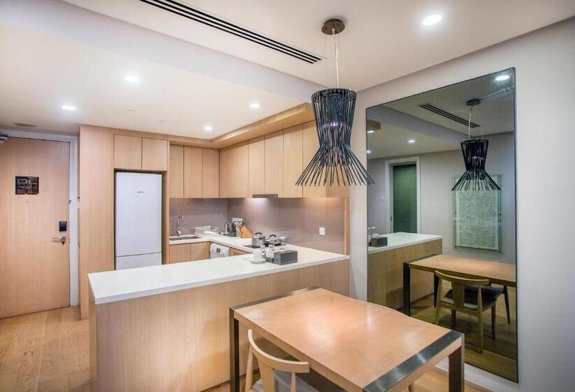 سوئیت با بالکن, 188 Suites Klcc