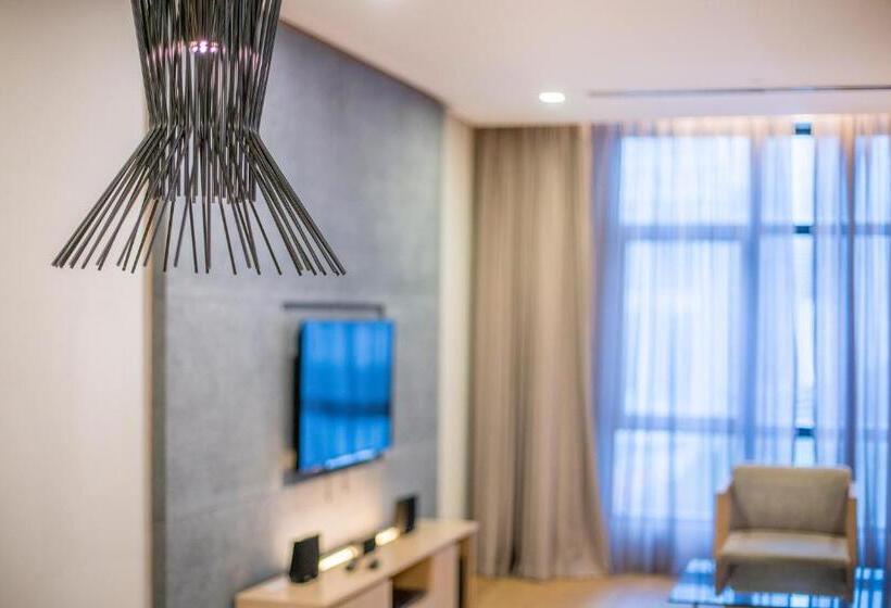 سوئیت با بالکن, 188 Suites Klcc