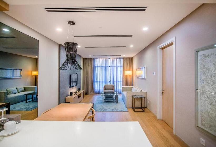 سوئیت با بالکن, 188 Suites Klcc