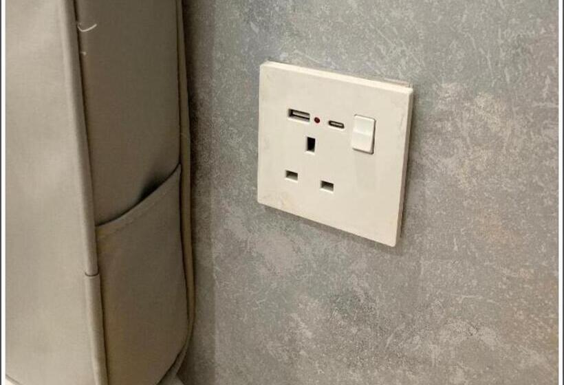 חדר סופריור לשלושה, Double H Boutique