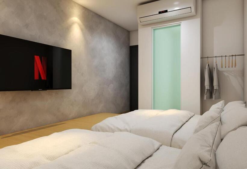 חדר סטנדרט לארבעה, Double H Boutique