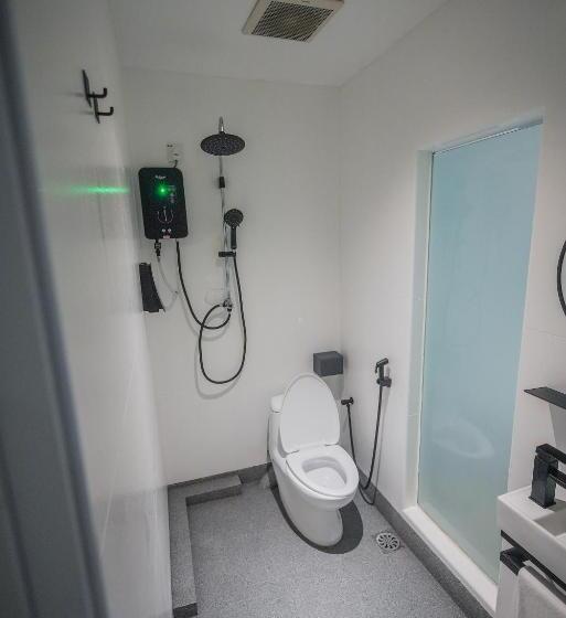 חדר דלוקס, Double H Boutique