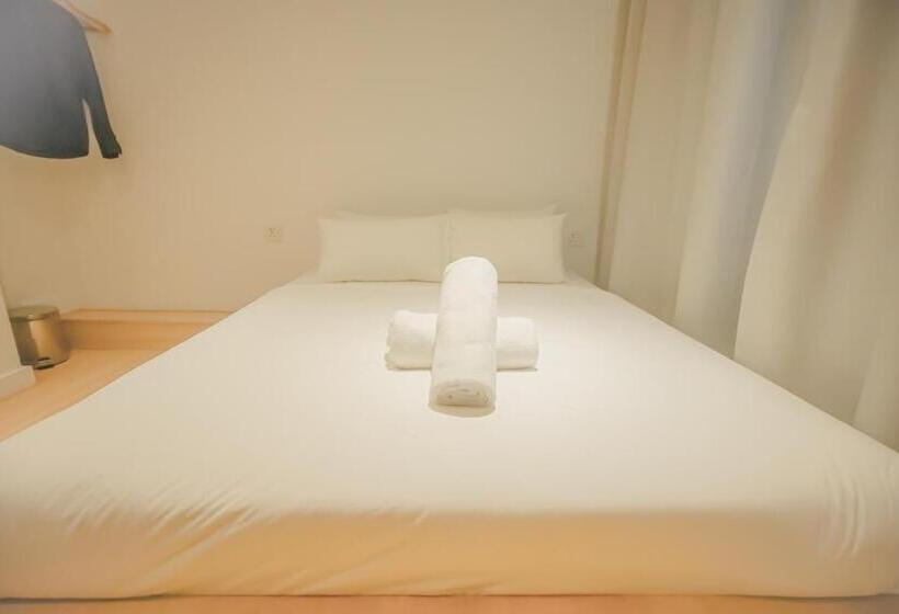 חדר סופריור, Double H Boutique