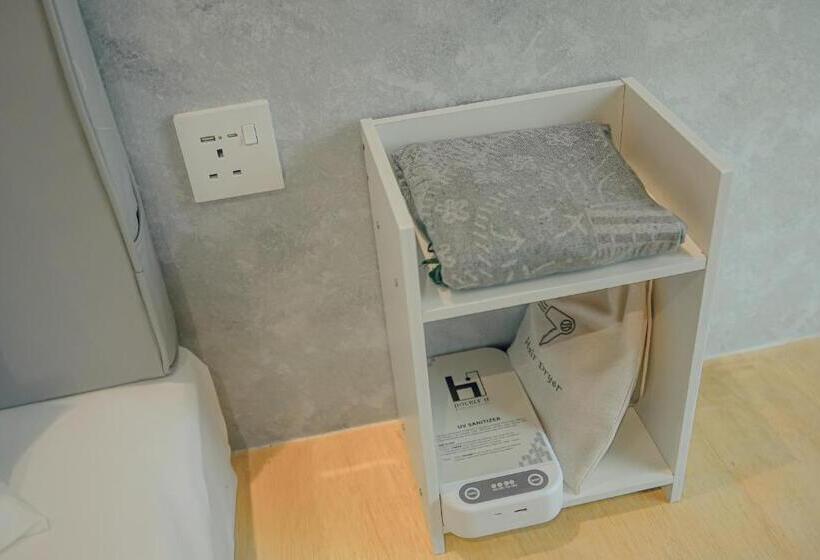 חדר סופריור, Double H Boutique