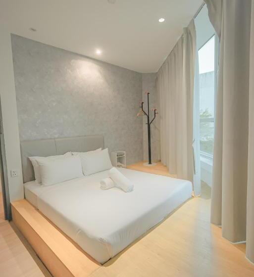 חדר דלוקס, Double H Boutique