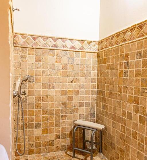 스탠다드 룸 킹사이즈 침대, Maison Bournissac