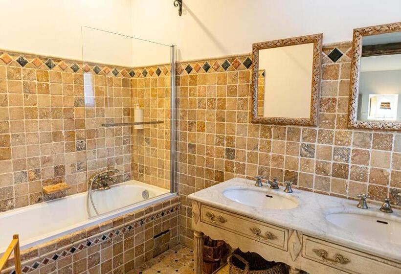 스탠다드 룸 킹사이즈 침대, Maison Bournissac