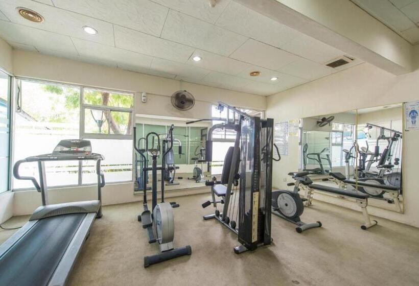 Апартаменты 2 Спальни, Ruiyas Sea View Condominium Portdickson