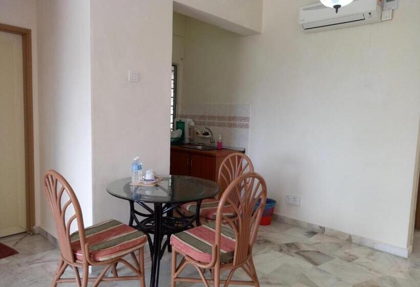 Апартаменты 2 Спальни, Ruiyas Sea View Condominium Portdickson