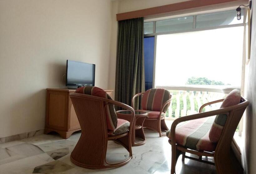 Апартаменты 2 Спальни, Ruiyas Sea View Condominium Portdickson