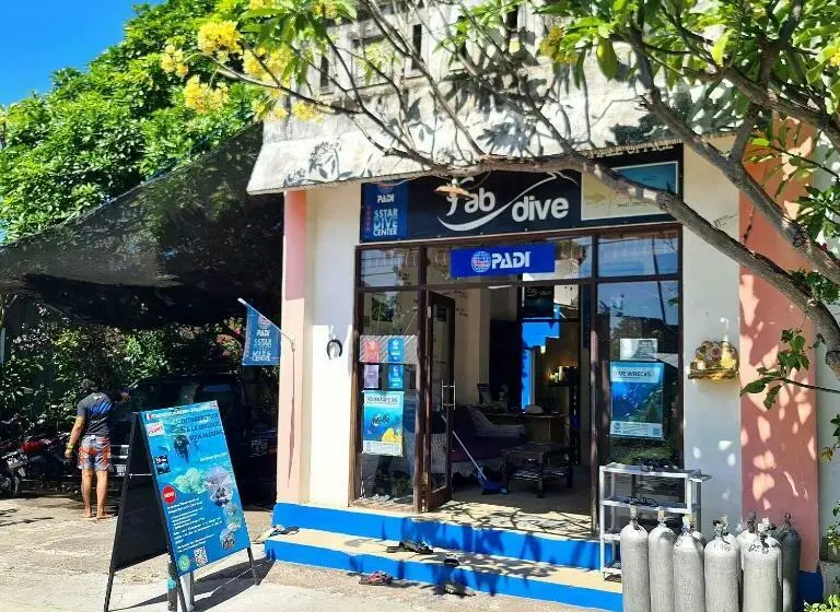 تختخواب در اتاق مشترک, Bali Fab Dive Center