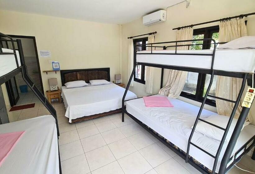 Кровать в Общей Комнате, Bali Fab Dive Center