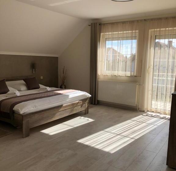 اتاق استاندارد, Judit Vendégház