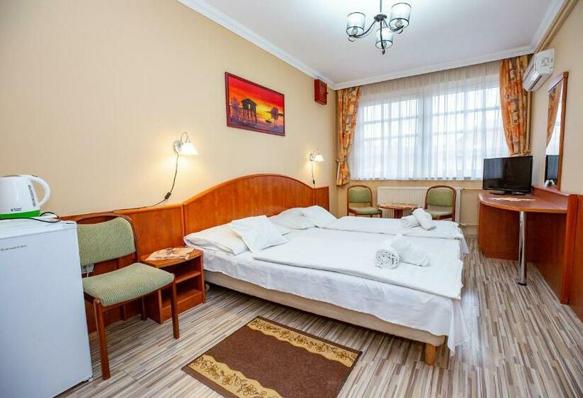 اتاق استاندارد, Major Panzió és étterem