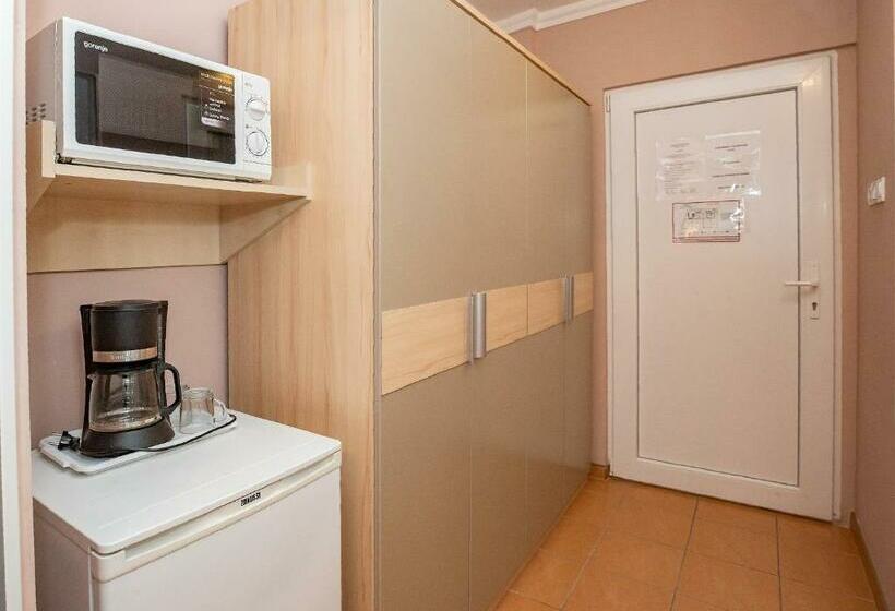 اتاق استاندارد, Major Panzió és étterem