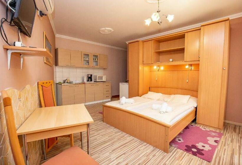 اتاق استاندارد, Major Panzió és étterem