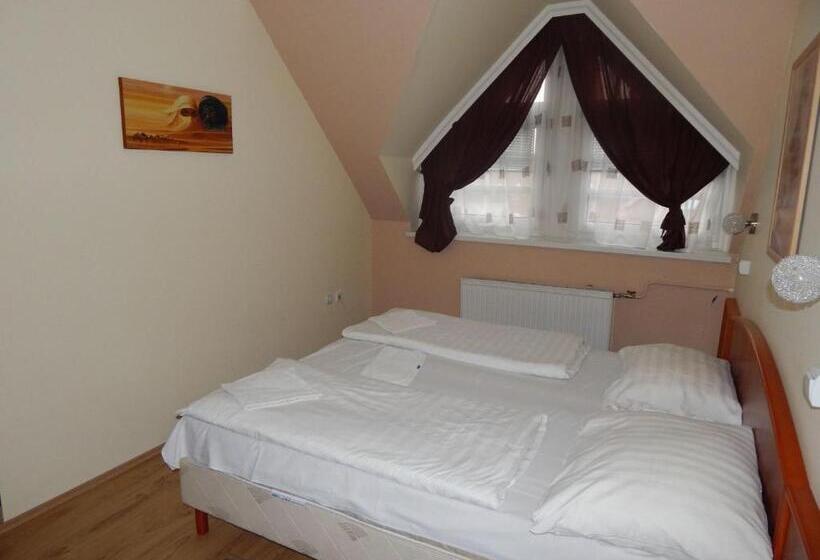Номер Стандарт, Major Panzió és étterem